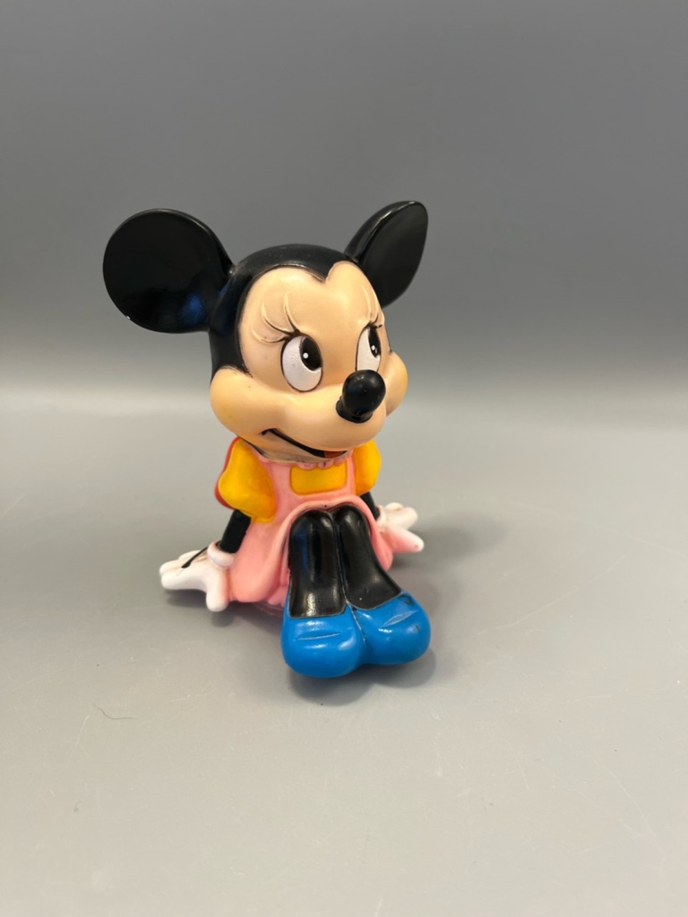 VTG Vinyl Bank Minnie Mouse Pink Dress Walt Disney NICE! Walt Disney Productions